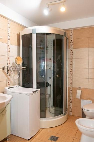 De vanzare casa 7 camere, 306 mp desfasurati parcul Rizer -comision 0% - 7