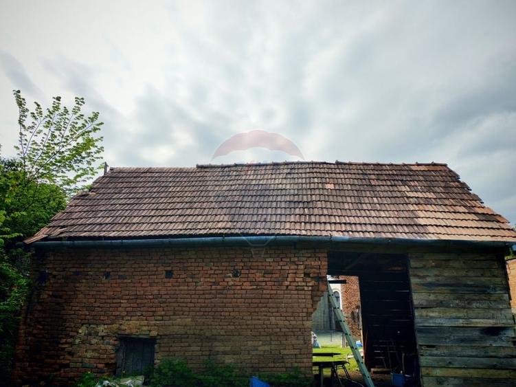 Casa ultracentral in Saliste cu un teren generos de 1757 mp - 11