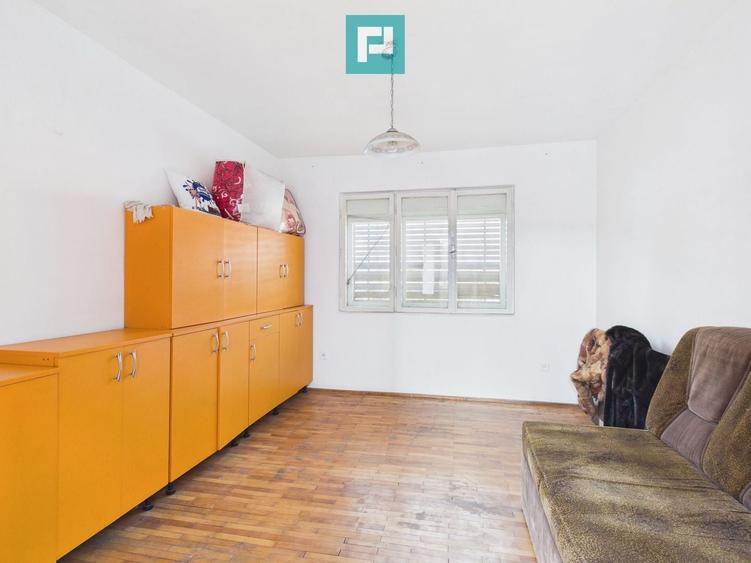 2 case separate + curte 1400 mp – Zona Dâmbovița - 4