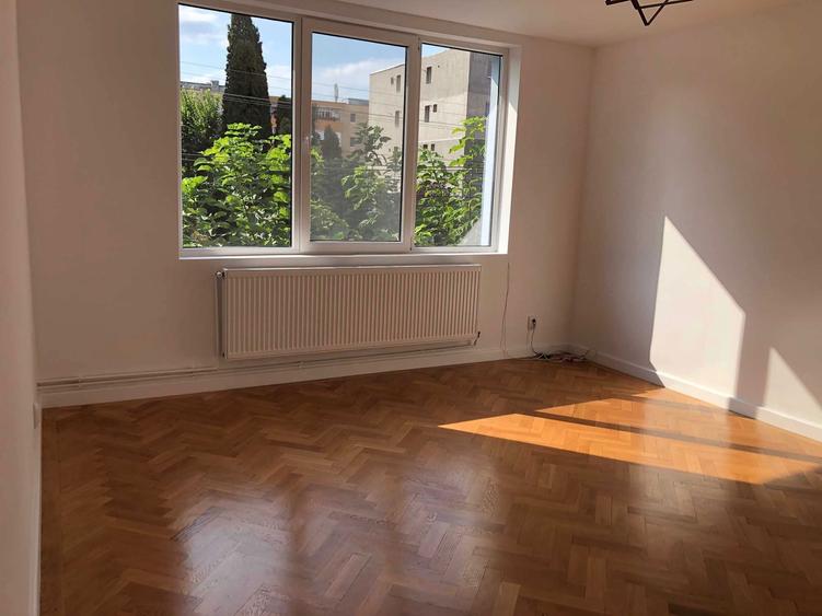 Spatiu comercial, vad intens, vitrine, utilitati, parcari, 130 mp - 5