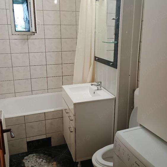 Apartament cu 2 camere decomandat în Florilor