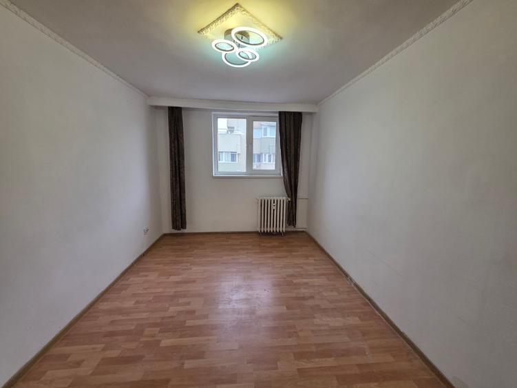 Sos Colentina intersectie Fundeni, bloc reabilitat, stradal, vedere spate, - 8