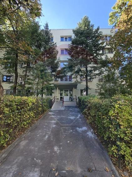 DE VANZARE Apartament cu 3 camere în zona Titan - 6