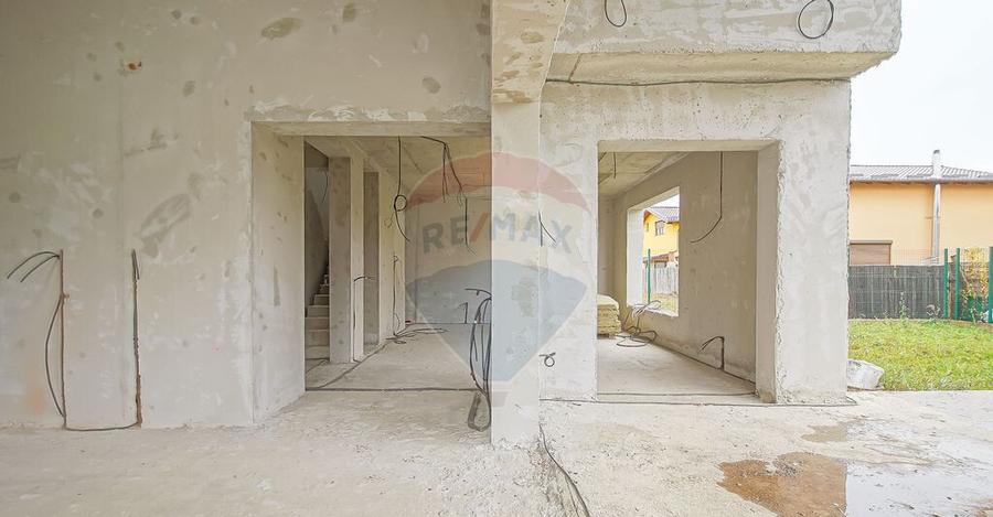 Casa spa?ioasa la gri, 4 camere, 3 bai, teren 500 mp ... - 9