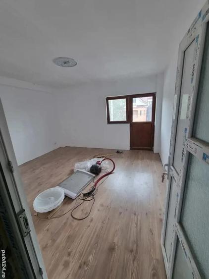 A 33 Proprietarul vinde casa energiei gara construita acum 3 an din caramida , - 11