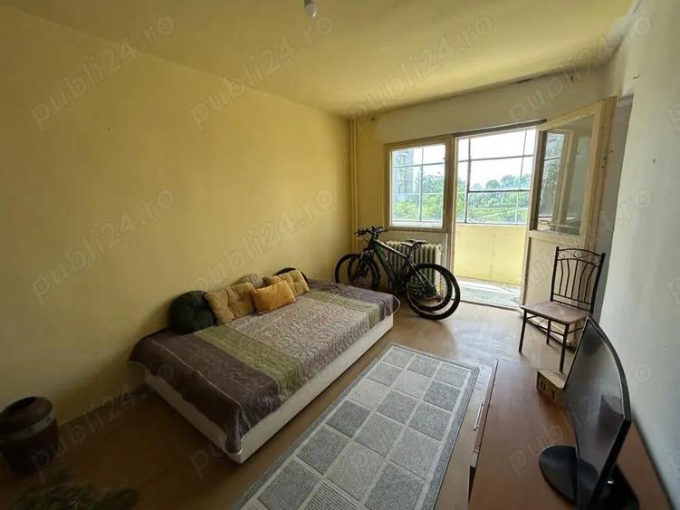 Vand gars.conf I, in Micalca zona 300 pe Faleza Muresului, et.3 din 4,st.37 mp. - 6