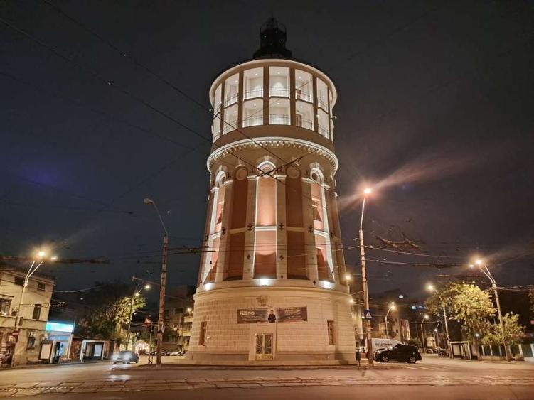 Spatiu mare si parcare vila unica cu prestanta in locatie eleganta Pache Mosilor - 1