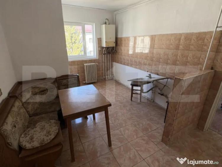 Apartament cu 2 camere, zona Centrala - 1