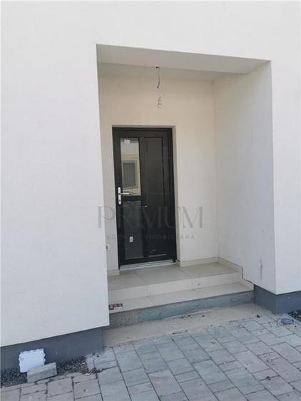 Casa insiruita - finalizata - spatiu foarte generos - 3 dormitoare - zona excele - 1