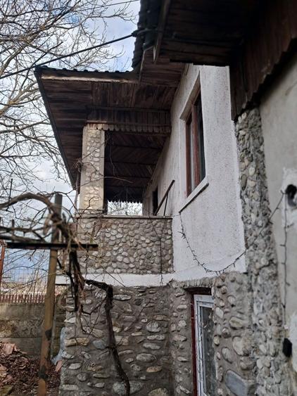 Casa de vanzare Arcani, Gorj la strada principala - 1