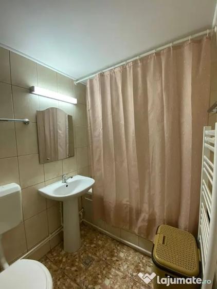Apartament cu 3 camere decomandat în Ultracentral