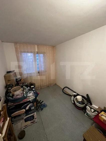 Apartament 4 camere, 63 mp, zona Materna - 1