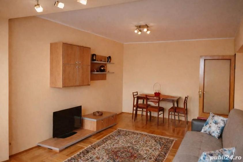 Proprietar, inchiriez apartament decomandat 80 mp, 3 camere, etaj 3, str Brailei, Micro 18, Galati - 9