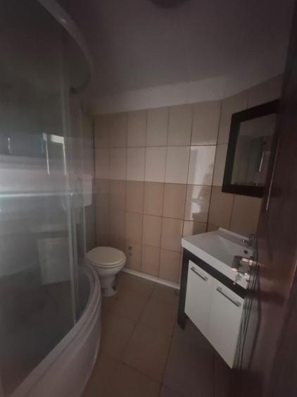 Parter + mansarda 4 camere - sector 2/Doamna Ghica ,casa la pret de apartament - 7