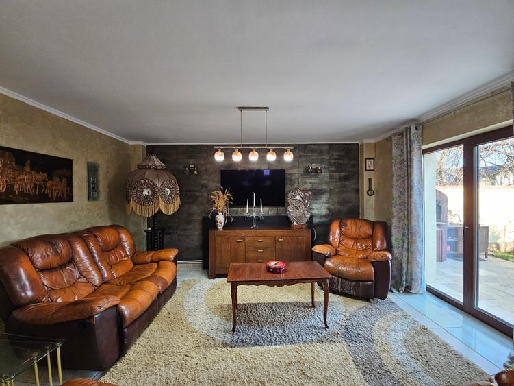 Casa de Vanzare P+1 In Agigea Teren 400mp Garaj - 1