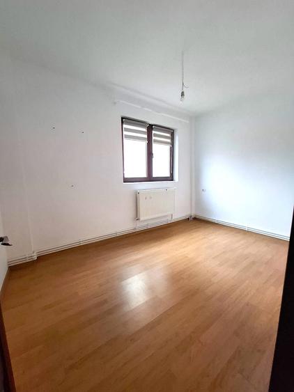 Apartament 3 Camere Ultracentral ,etaj 1 , garaj si boxa - 11