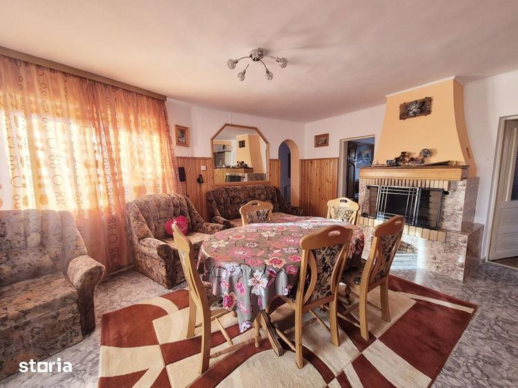 Casa din caramida ?i teren generos, comuna Dobreni - 6