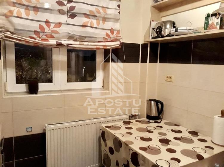 Apartament 2 camere , decomandat, zona Circumvalatiunii - 6