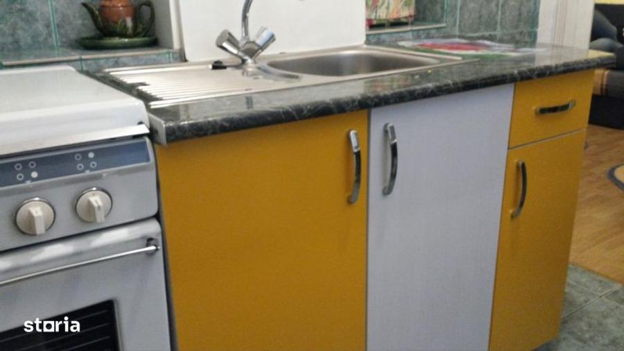 Inchiriez garsoniera Petrosani Nord - 3