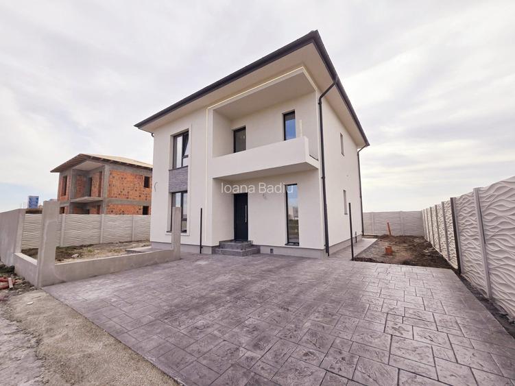 Vila individuala - 4 camere - 3 bai - beci - pod - incalzire in pardoseala