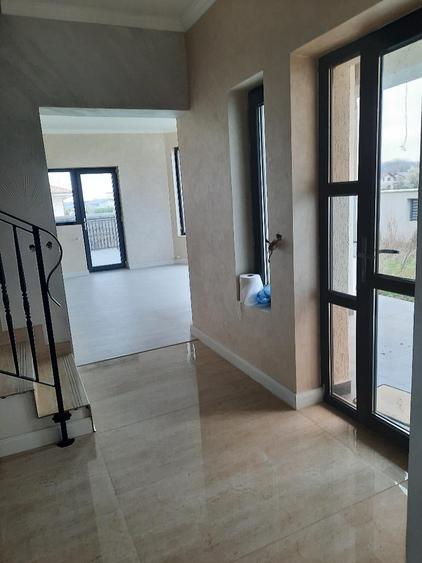 FARA COMISIOANE casa P+M cu 5 camere mari 4 bai 3 dresinguri finisata LA CHEIE - 42