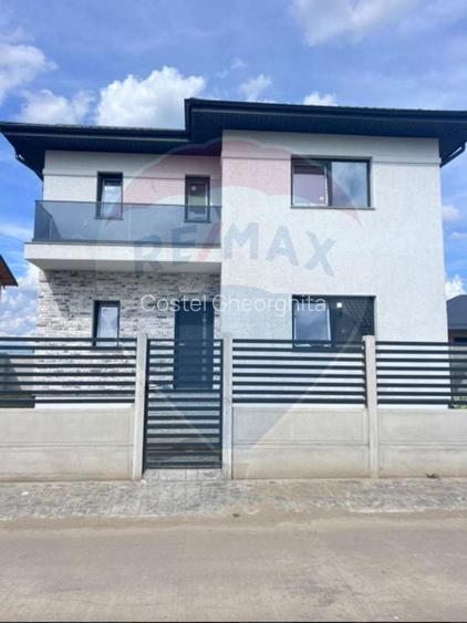 Casa / Vila Individuala Bragadiru finisaje lux