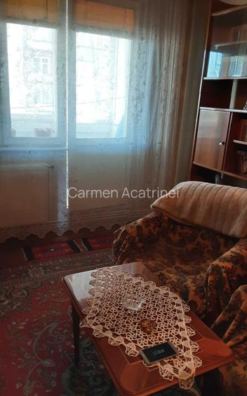 Apartament 2 camere liber la vanzare zona Vlahuta