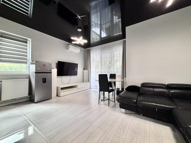 Ultracentral - Hanul cu Peste - La cativa pasi de plaja