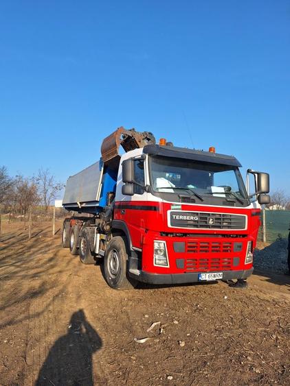 Vand sau inchiriez Volvo 84 cu macara - 1