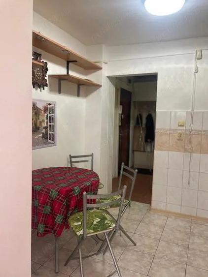 Inchiriez apartament , 2 camere , decomandat , str.Timisorii 110 , etaj 3 - 6