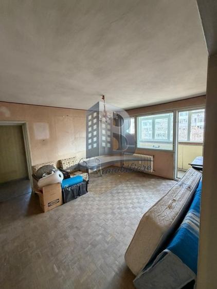 Apartament 3 camere/Semidecomandat/ Nemobilat - 1