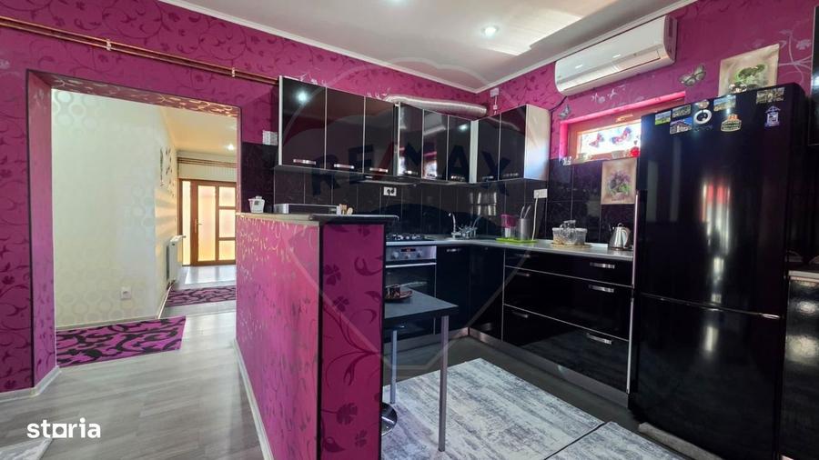 Casa la sol de vanzare in Eforie nord - 9