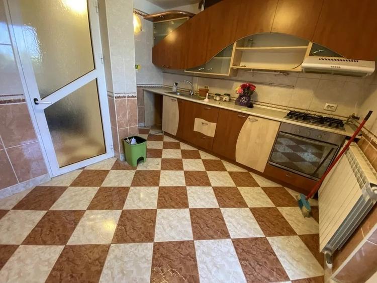 Apartament 3 camere  decomandat - CARTIER C5 - 1