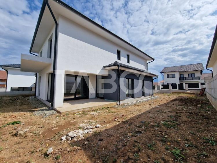 Casa individuala cu curte terasa si garaj Selimbar Sibiu - 1