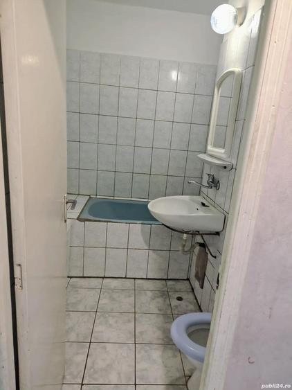 Vand apartament cu 3 camere - 1