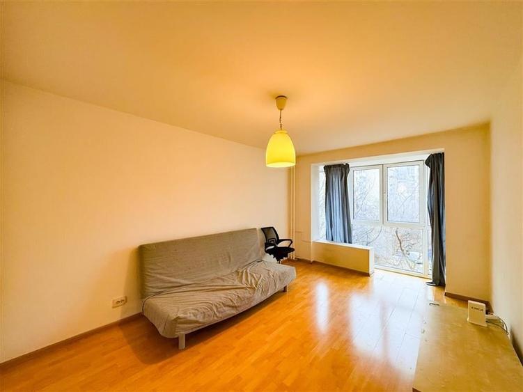 Apartament de vanzare 3 camere Tineretului - 3