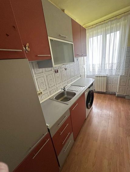 Inchiriez apartament - 2