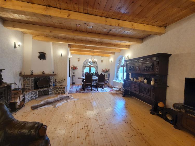 Vand super cabana intravilan cu curte de 3.000 mp, locatie superba pe Valea Avrigului, jud.Sibiu. Bretele acces autostrada Sibiu-Fagaras la 10 km - 1