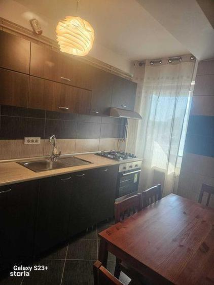 Apartament cu 2 camere, mobilat în Central