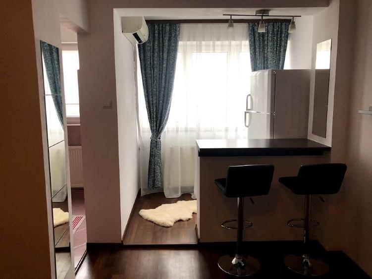Garsonieră decomandată, mobilată în Brâncoveanu