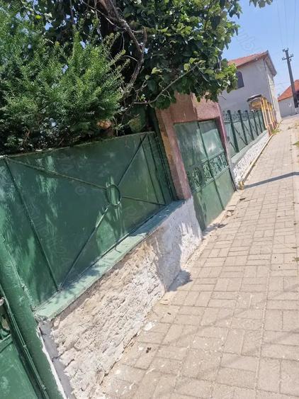 Casă cu 3 camere în Deta