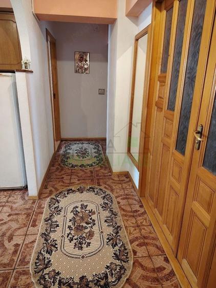 Apartament cu 3 camere decomandat, mobilat în Râșnov Romacril