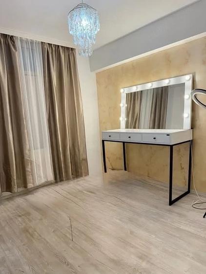 Apartament cu 4 camere decomandat, mobilat în Traian