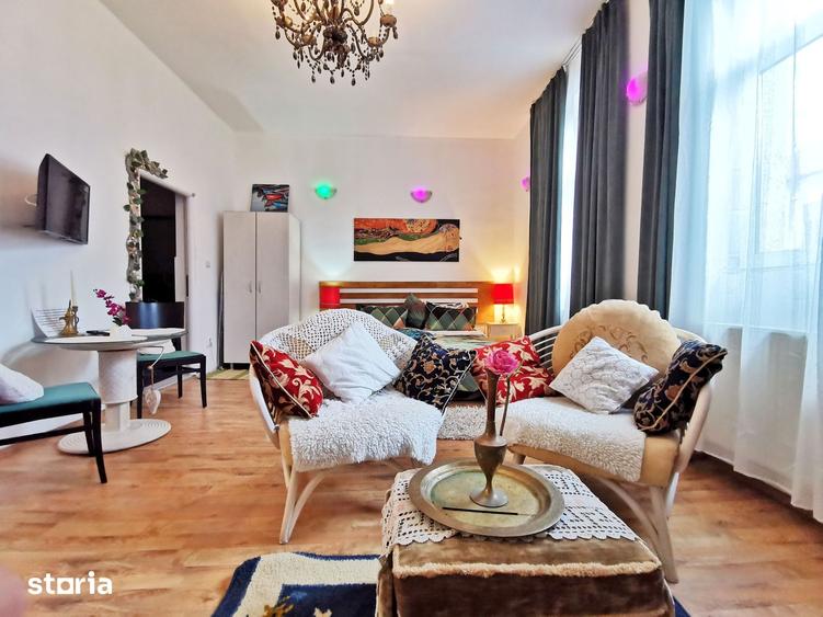 Casă cu 6 camere cu Teren 1200 Mp în Gruia