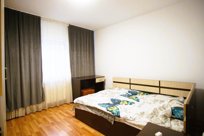 Apartament cu 3 camere decomandat în Sebastian