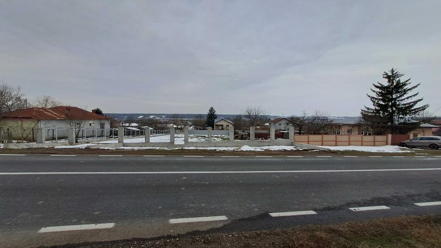 Spațiu comercial, în Crevedia Mare