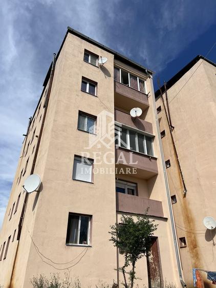 Apartament cu 4 camere circular în Ghelari