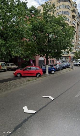 Apartament cu 4 camere decomandat în Republicii