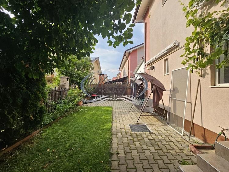 Casă cu 5 camere cu Teren 157 Mp în Florești