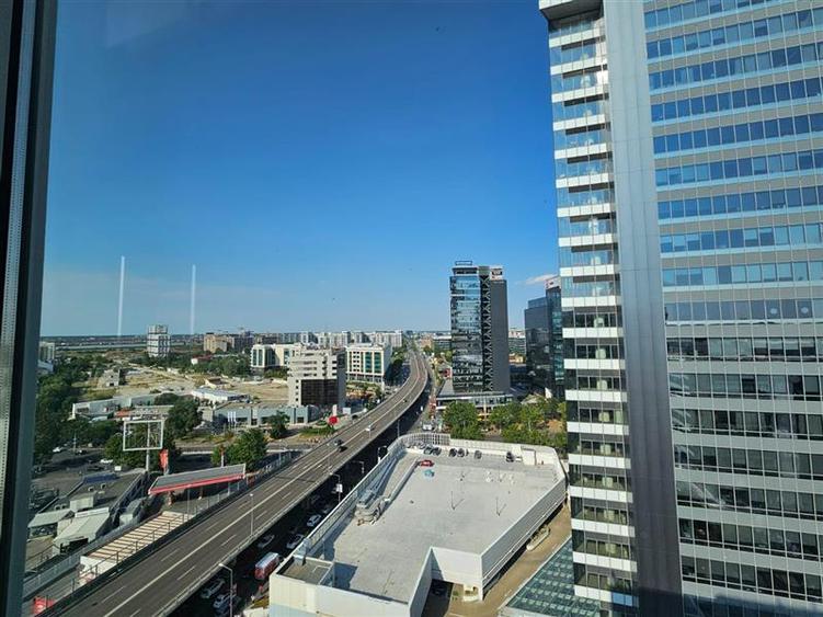 Birou, de 373 mp, în Aviației